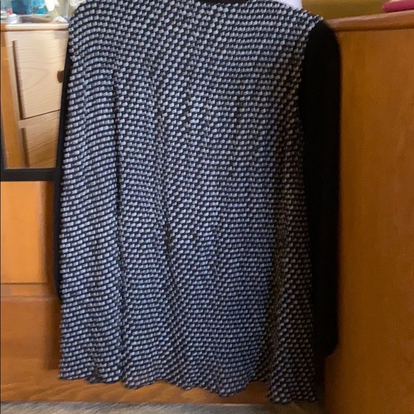 Tops - Picture 4 of 4